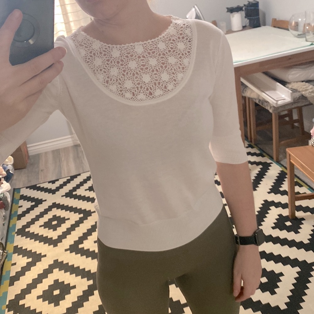 BCBGMaxaZria white sweater with short sleevesNWOT - Picture 11 of 12